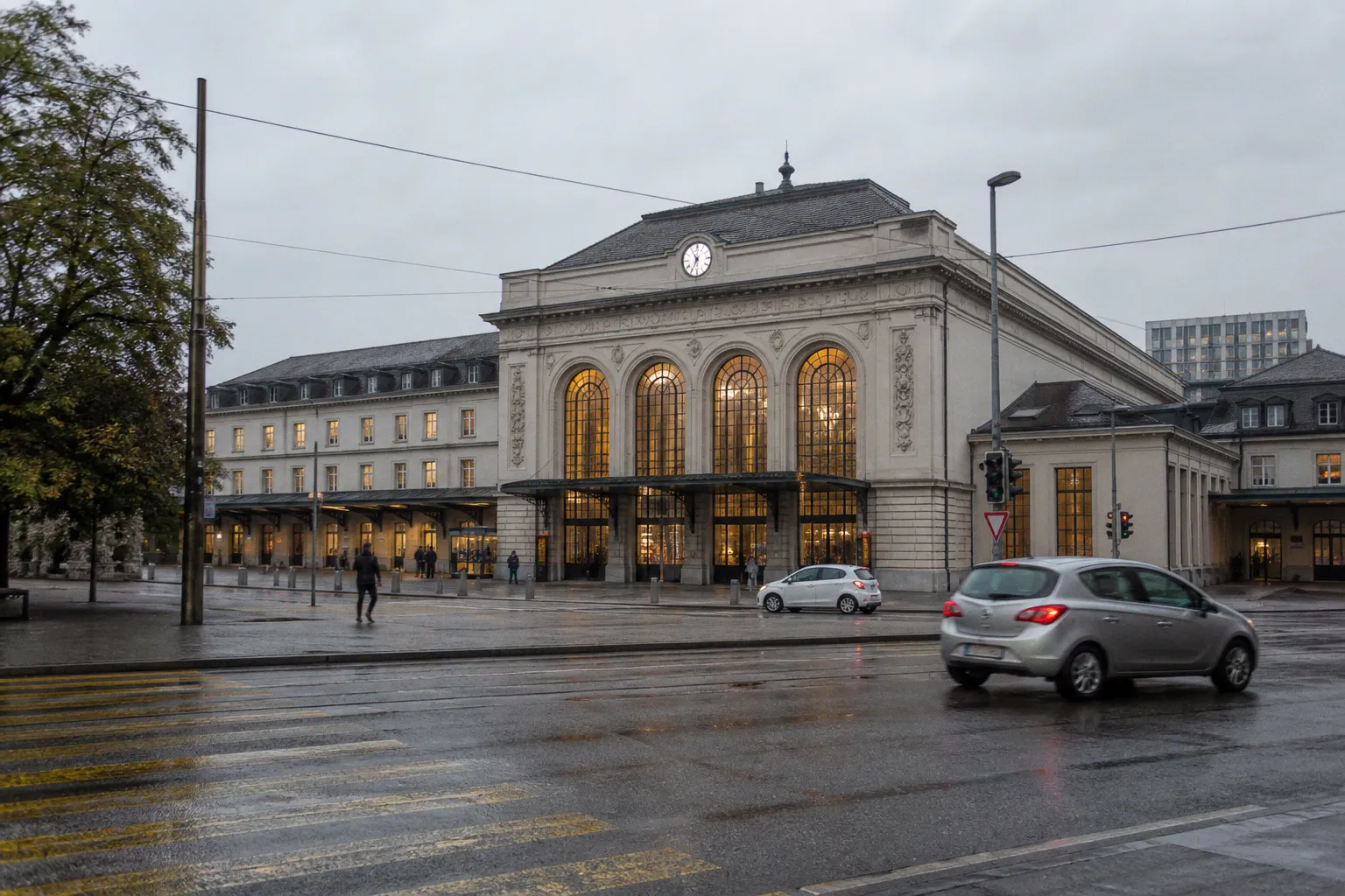 Louer une voiture à Lausanne (Suisse) : le guide pratique