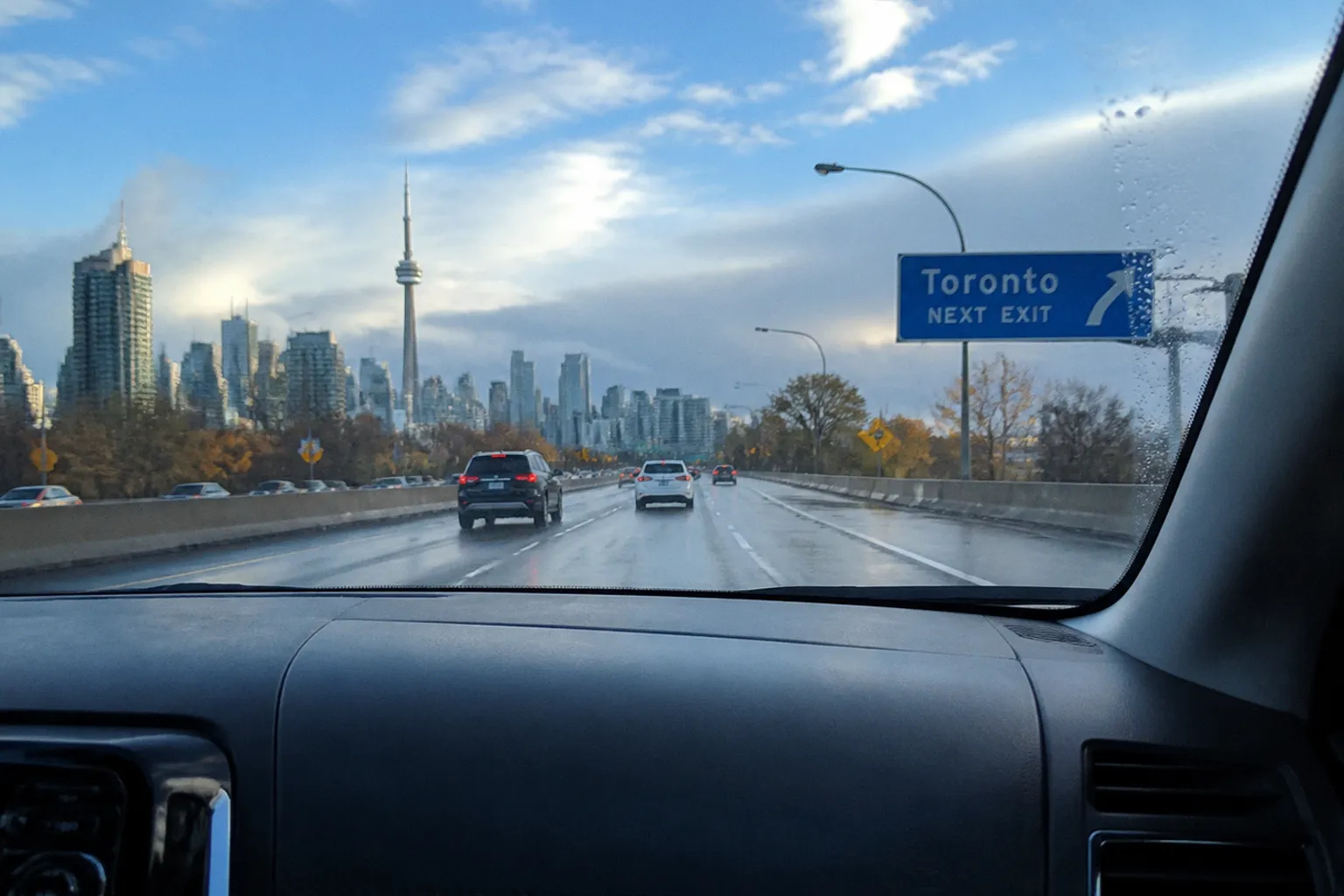 Location de voiture à Toronto (Canada) : le guide pratique