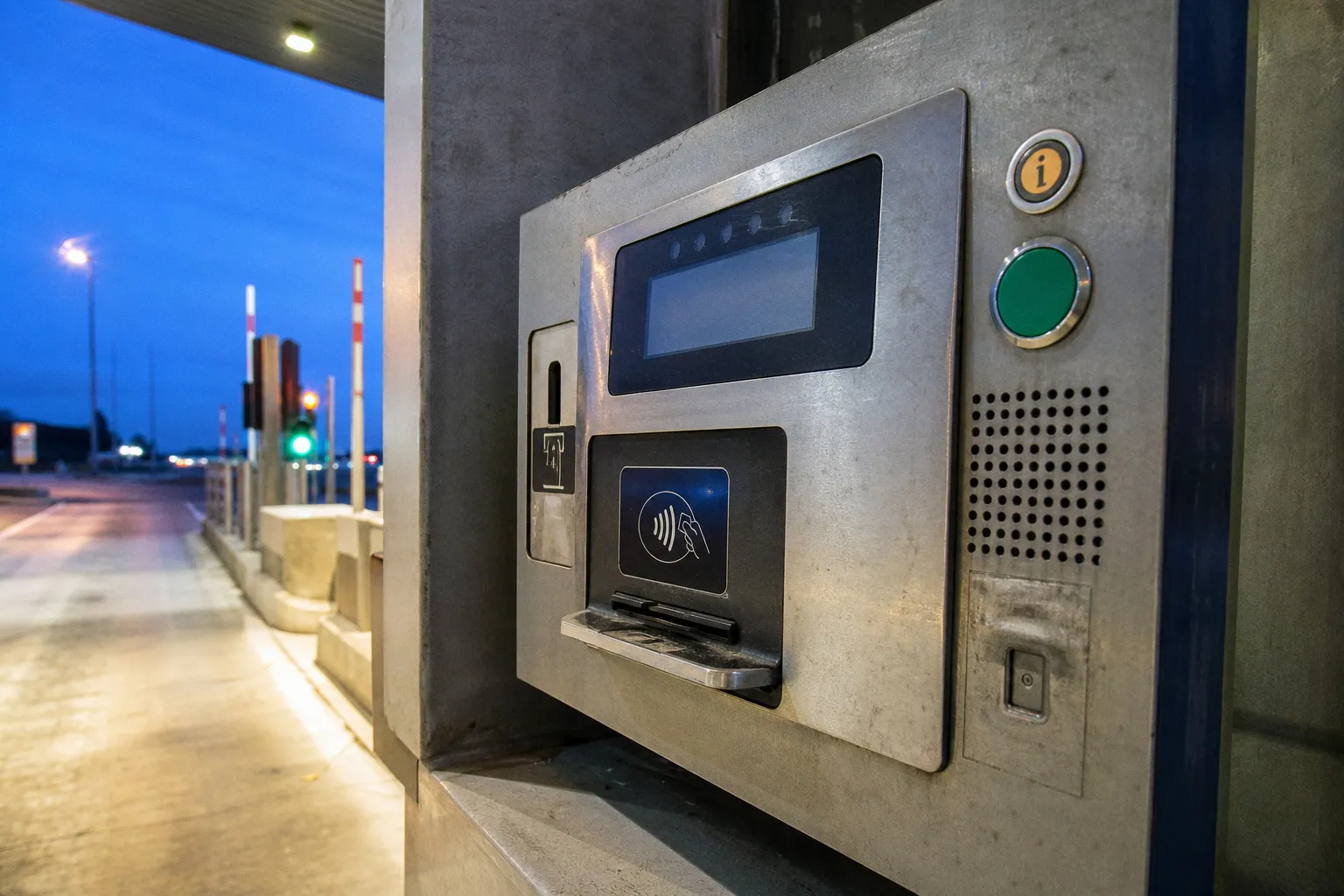 Péage autoroute France : comparatif des méthodes de paiement